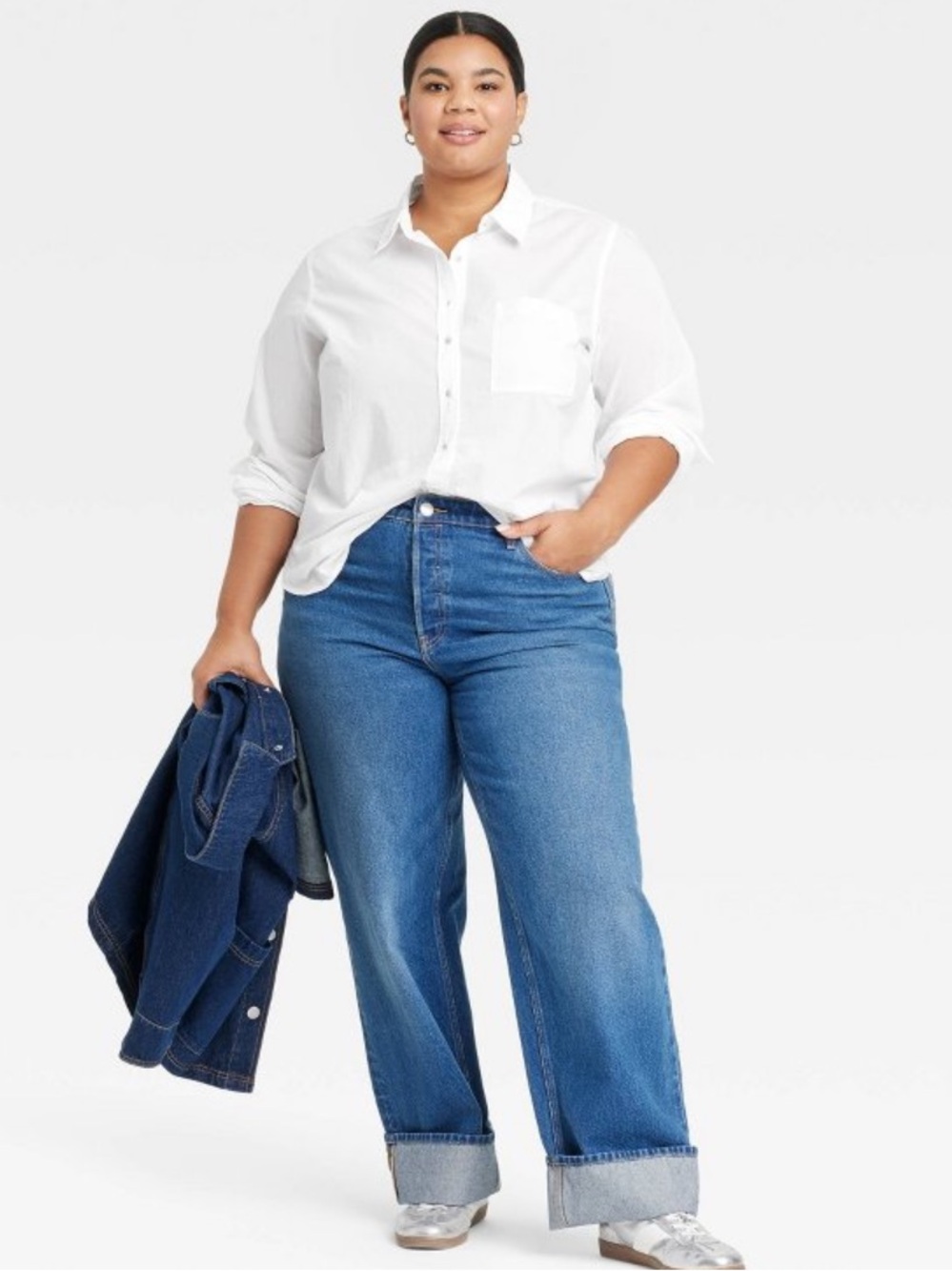 Women's Long Sleeve Collared
Neck Button-Down Shirt - Universal Thread™ White